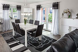 Haus Imhoff Innenansicht Esszimmer mit Tisch und Stühlen