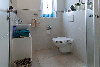 Haus Eichterbach Innenansicht Badezimmer